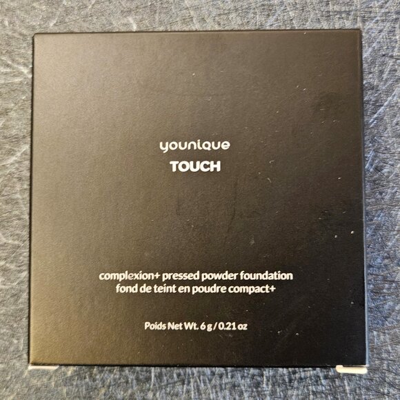 Younique TOUCH complexion+ pressed powder foundation in CHIFFON - Picture 3 of 7